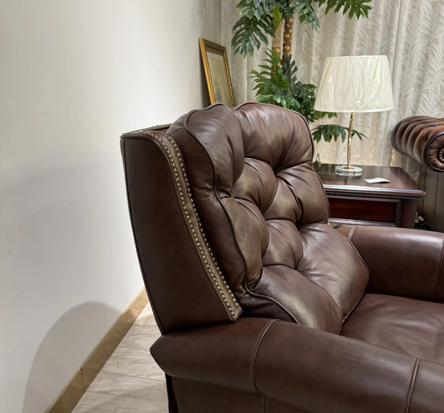 Vintage American Tufted Genuine Leather Recliner Chair with Nailhead Trim, Extendable Footrest - Image 4