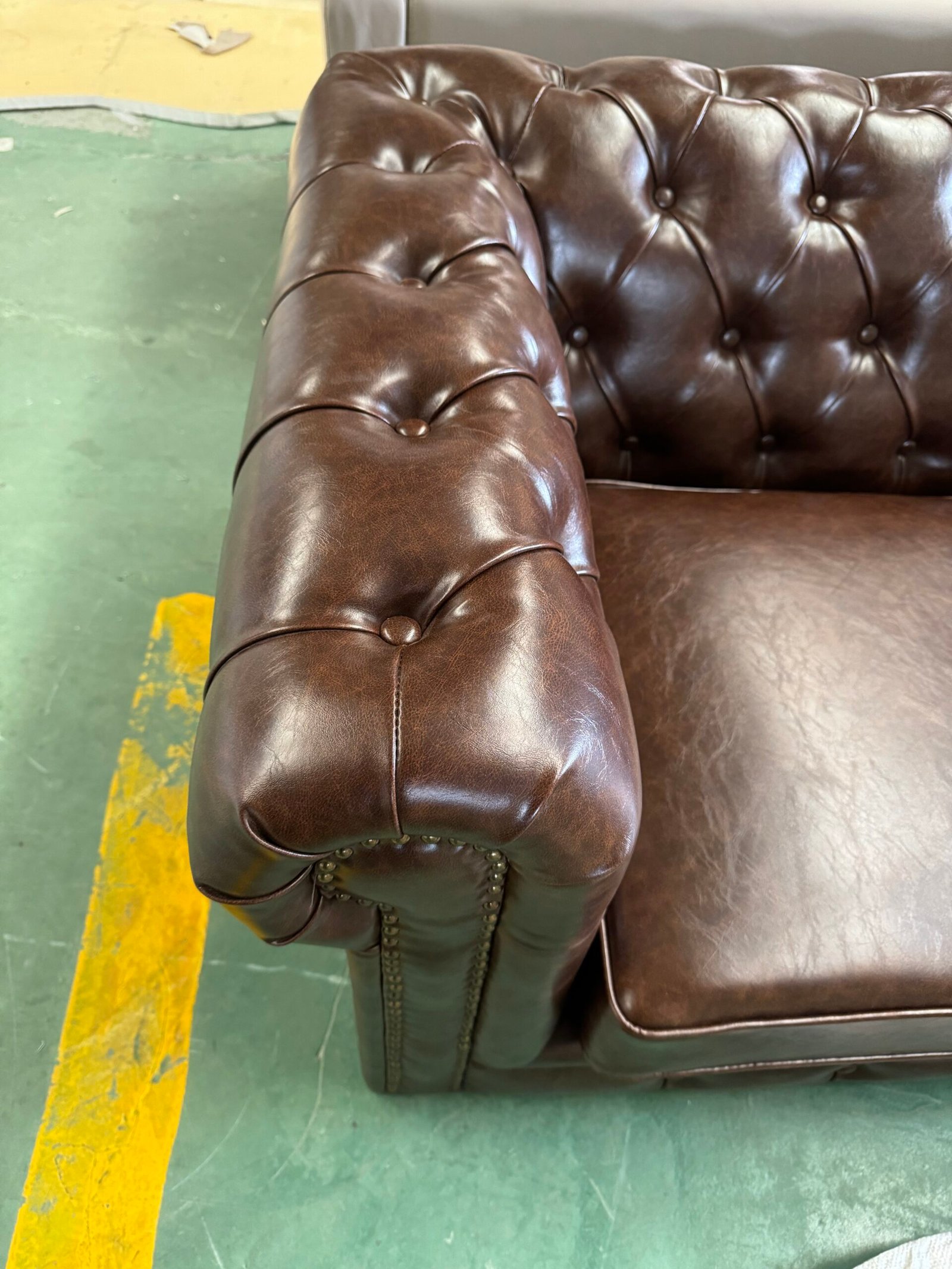 American Retro Full-Grain Leather Chesterfield sofa - Image 2
